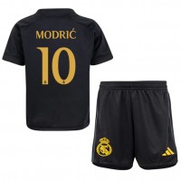 Real Madrid Luka Modric #10 Tredjeställ Barn 2023-24 Korta ärmar (+ Korta byxor)